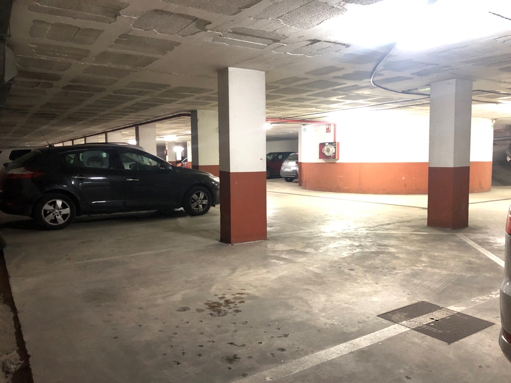 Parking Plaza de les Hortes