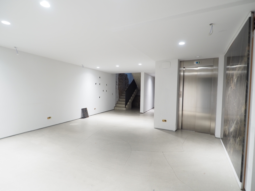 Alquiler de Local Comercial en C/ Anselm Clavè-Centro