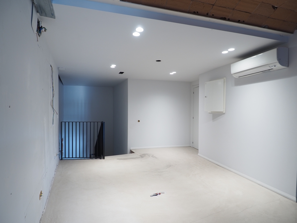 Alquiler de Local Comercial en C/ Anselm Clavè-Centro