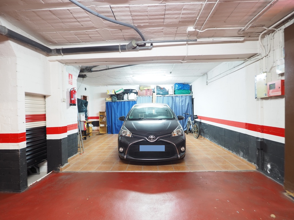 Casa adosada en venta en Montornès del Vallès