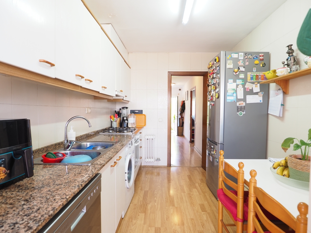 Casa adosada en venta en Montornès del Vallès