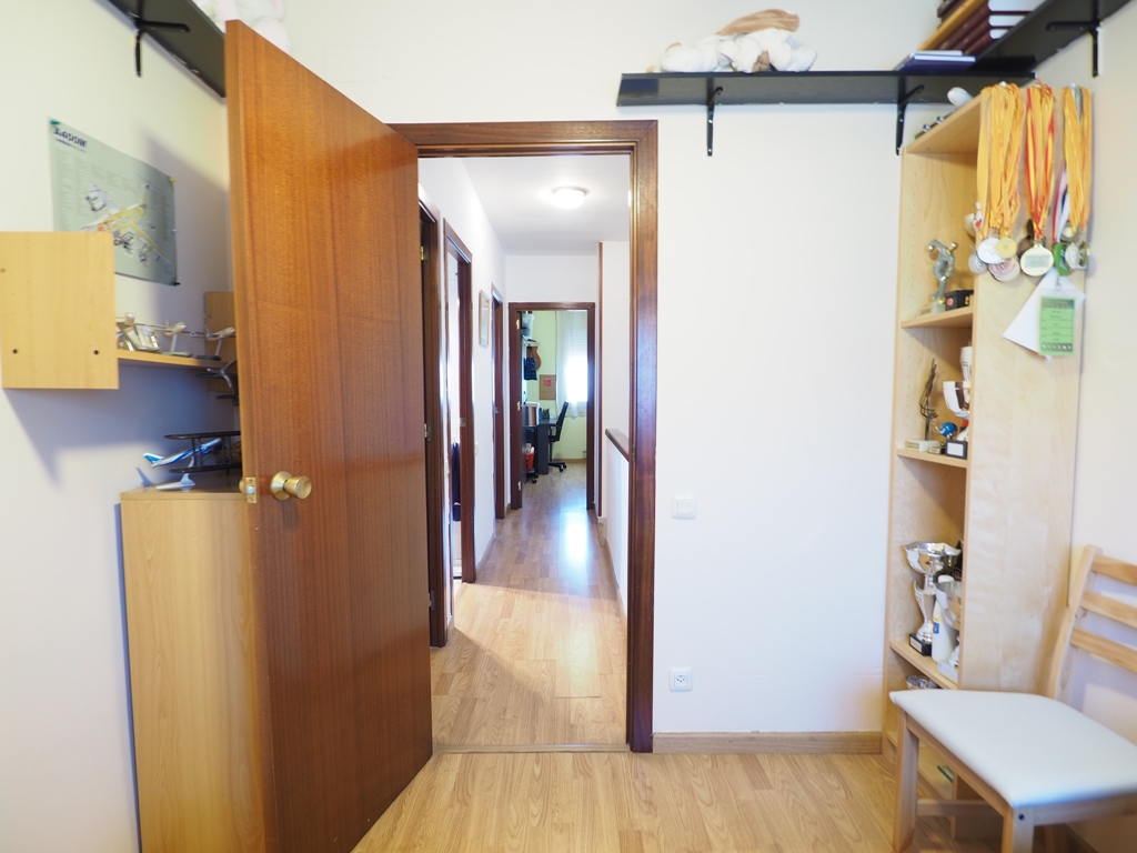 Casa adosada en venta en Montornès del Vallès