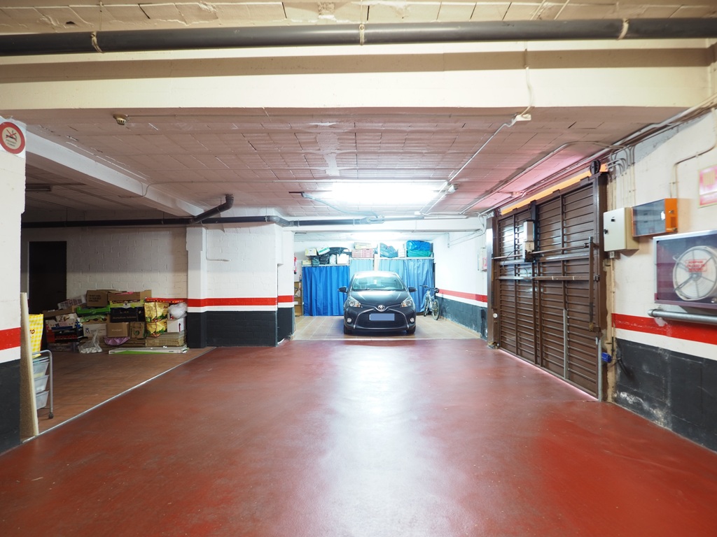 Casa adosada en venta en Montornès del Vallès