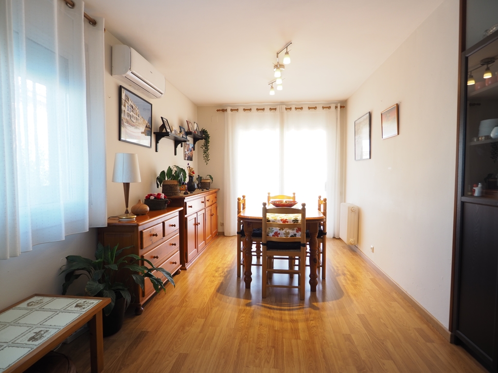 Casa adosada en venta en Montornès del Vallès