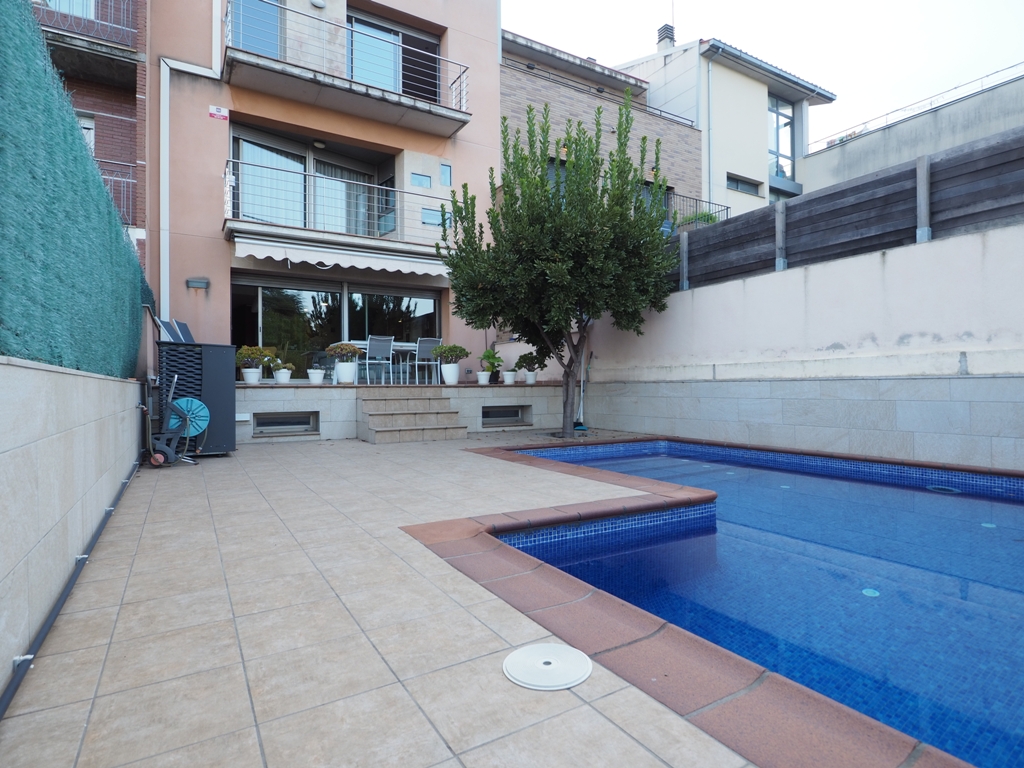 Venta de una casa adosada en Granollers – Font Verda