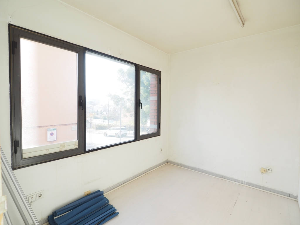 Despacho en alquiler en Font Verda