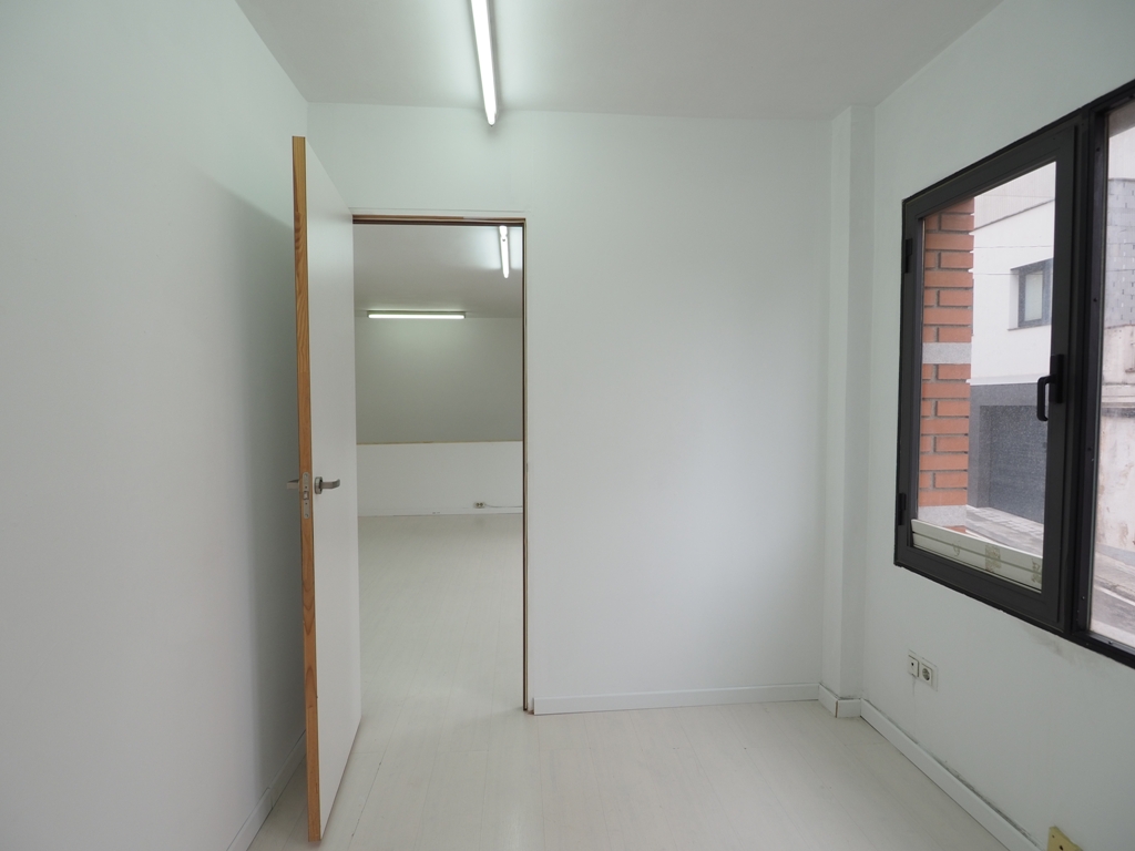 Despacho en alquiler en Font Verda