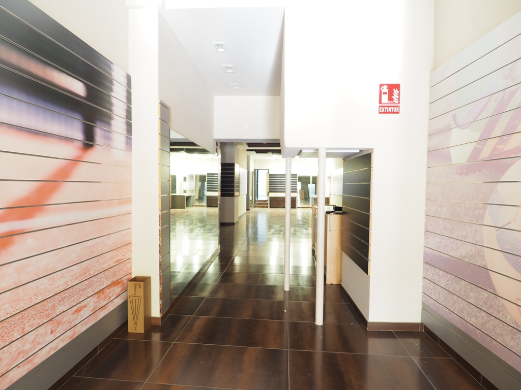 Local en alquiler en Centre, Pl. Olles-Sta. Anna