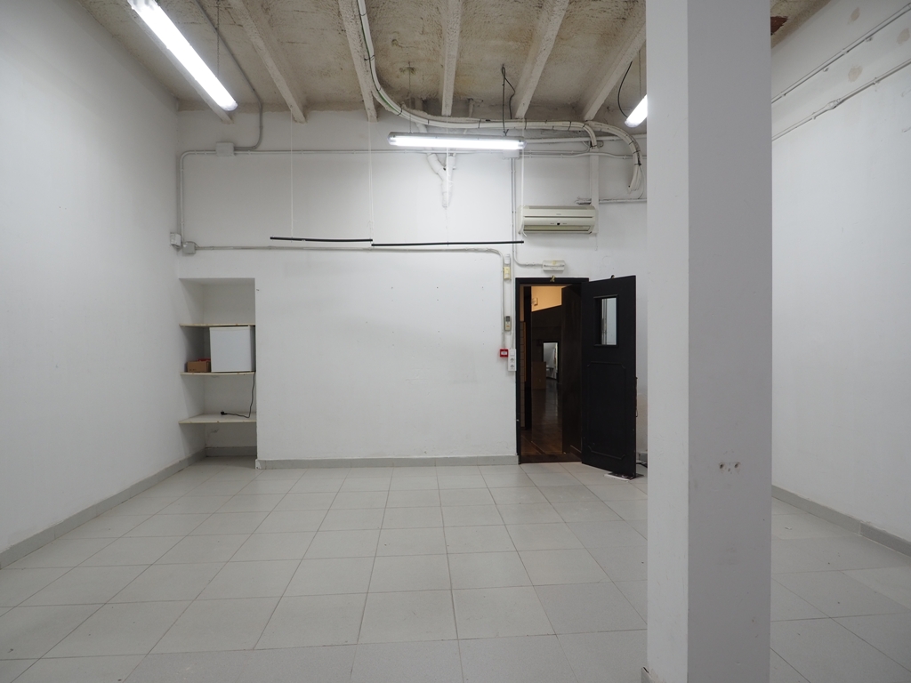 Local en alquiler en Centre, Pl. Olles-Sta. Anna