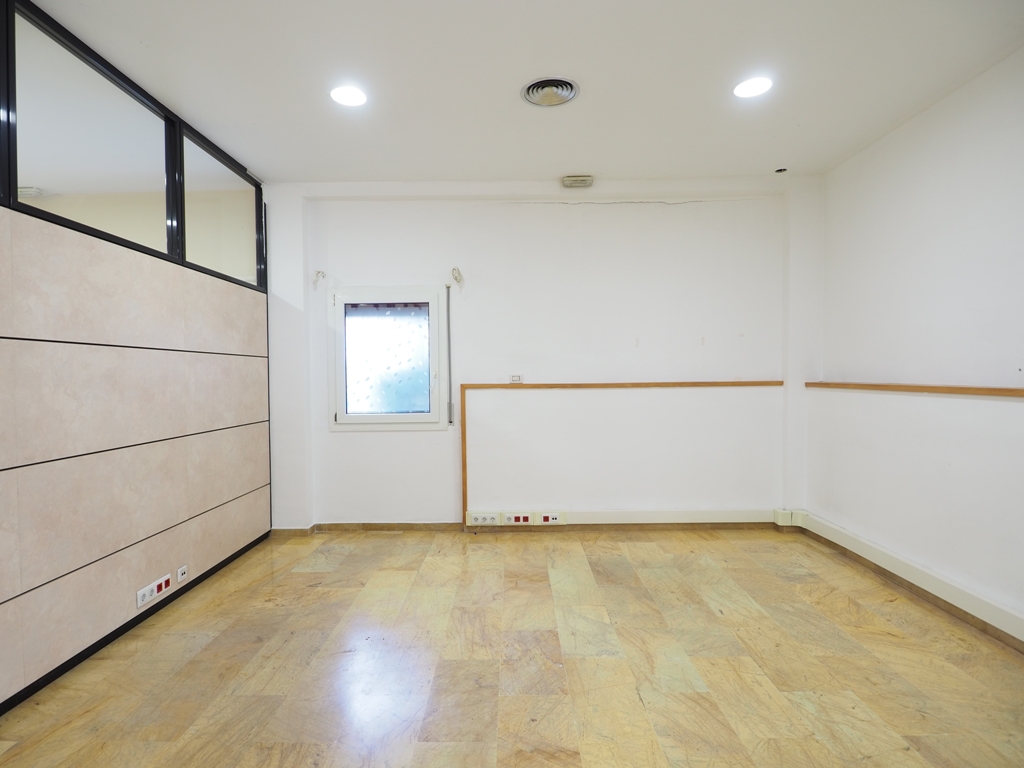 Alquiler de local comercial en Granollers, Font Verda