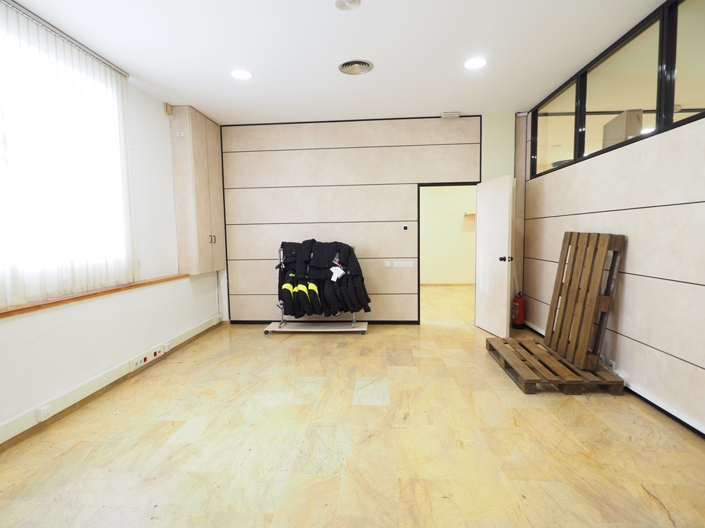 Alquiler de local comercial en Granollers, Font Verda