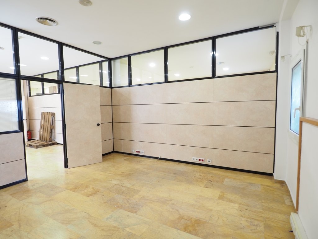 Alquiler de local comercial en Granollers, Font Verda