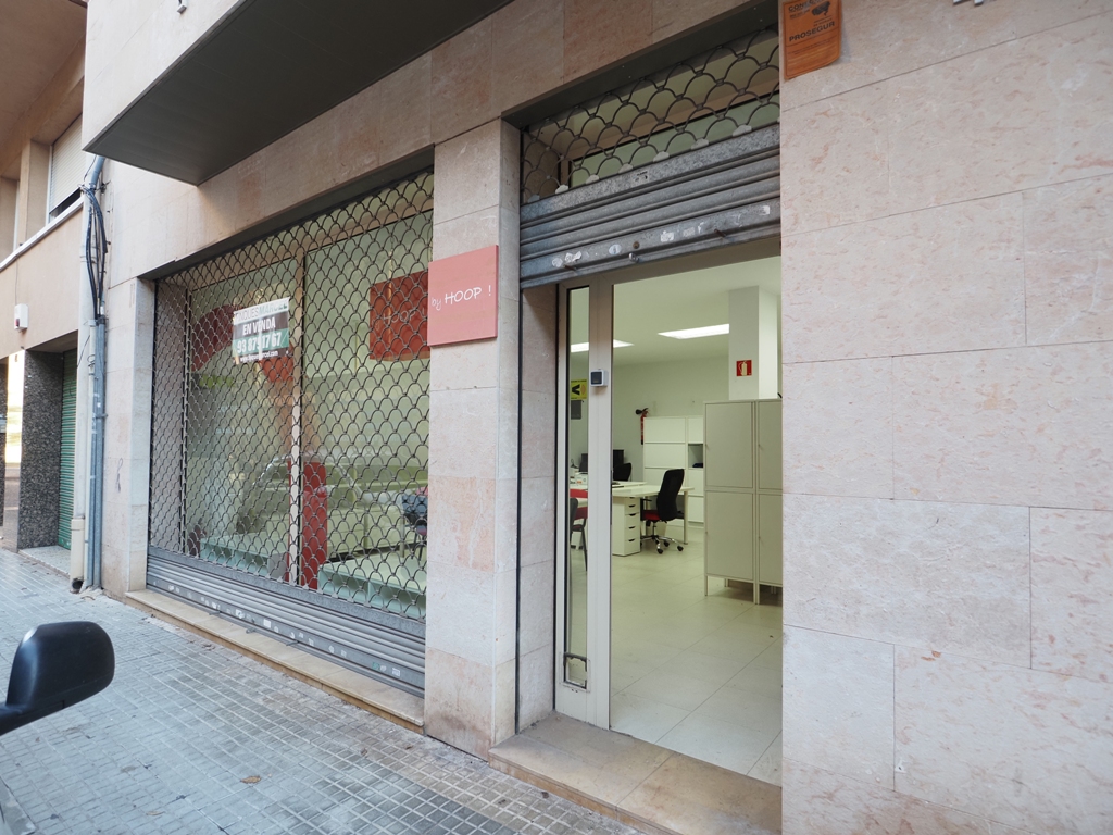Local comercial en venta en Granollers, en la zona Instituts-Ponent