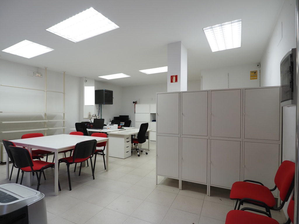 Local comercial en venta en Granollers, en la zona Instituts-Ponent